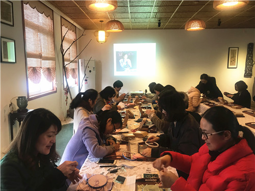 http://mobiles.zhoushan.cn/app/ly/201803/W020180309551099958671.jpg